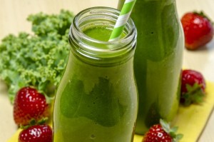 Kale-and-fruit-smoothie