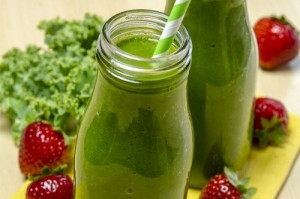 Kale-and-fruit-smoothie