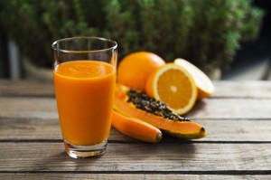 Healthy-orange-papaya-and-carrot-smoothie