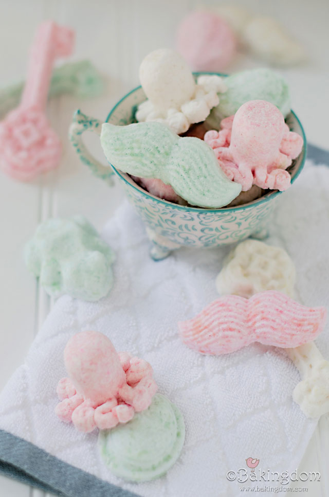 Homemade-White-Tea-Coconut-Bath-Bombs-by-Bakingdom