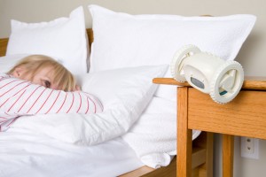 clocky-motorized-alarm-clock-nanda-home-210