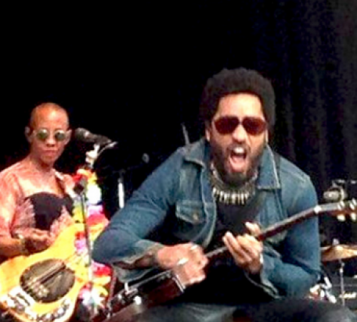 screenshot-uk.eonline.com 2015-08-04 20-23-19