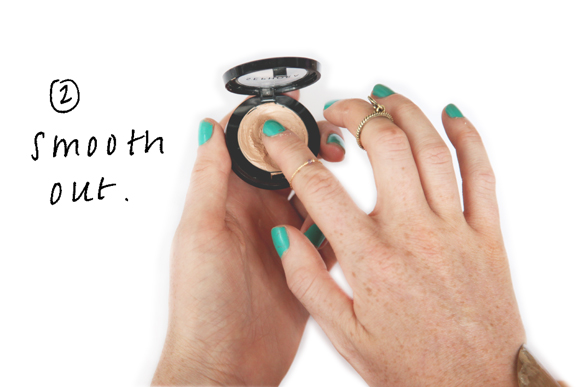 How-to-repair-broken-eye-shadow