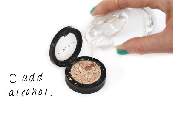 How-to-fix-broken-eye-shadow