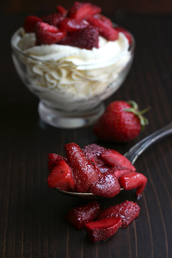 Mascarpone-Mousse-with-Roasted-Strawberries-3