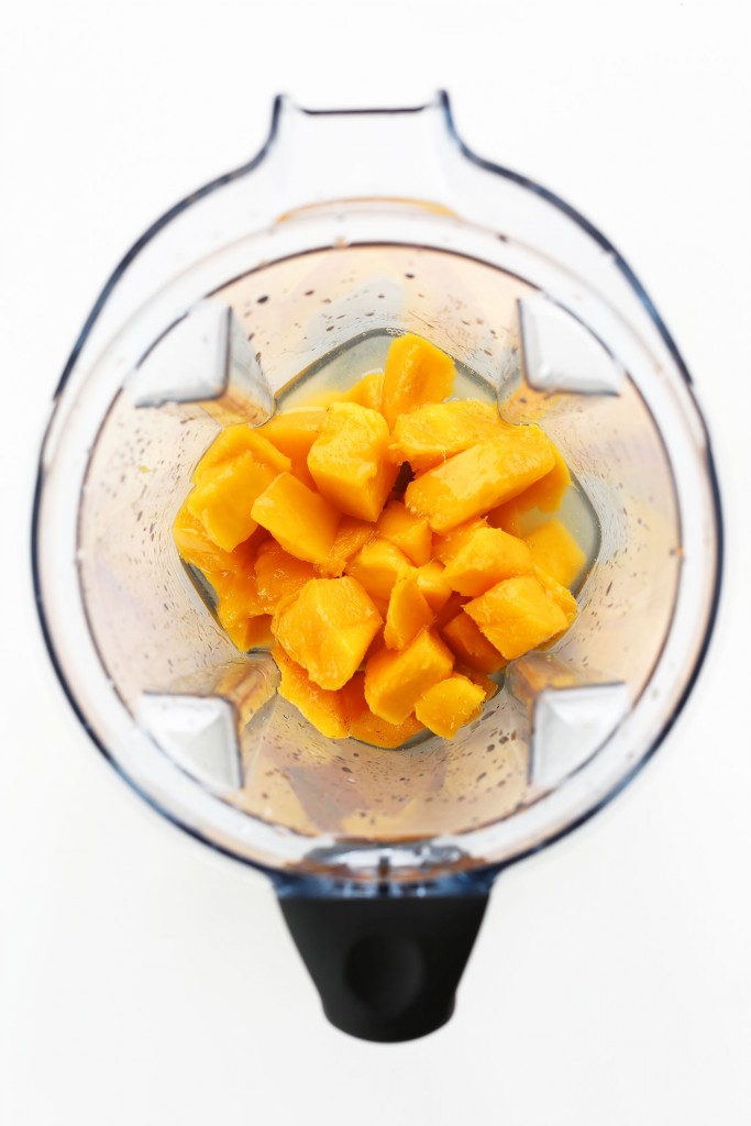 Easy-Blended-Mango-Margarita-vegan-minimalistbaker