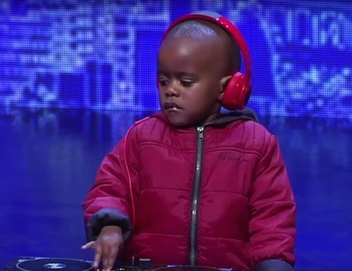 dj-arch-junior-sa-got-talent-dj-fresh-3-year-old-dj-3-715x385