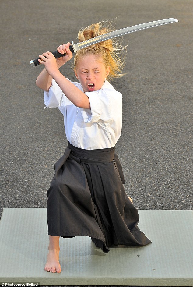 27BEC2AE00000578-0-image-a-86_1429488135927