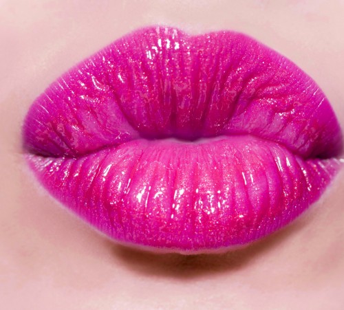 6904622-pink-lips-kiss