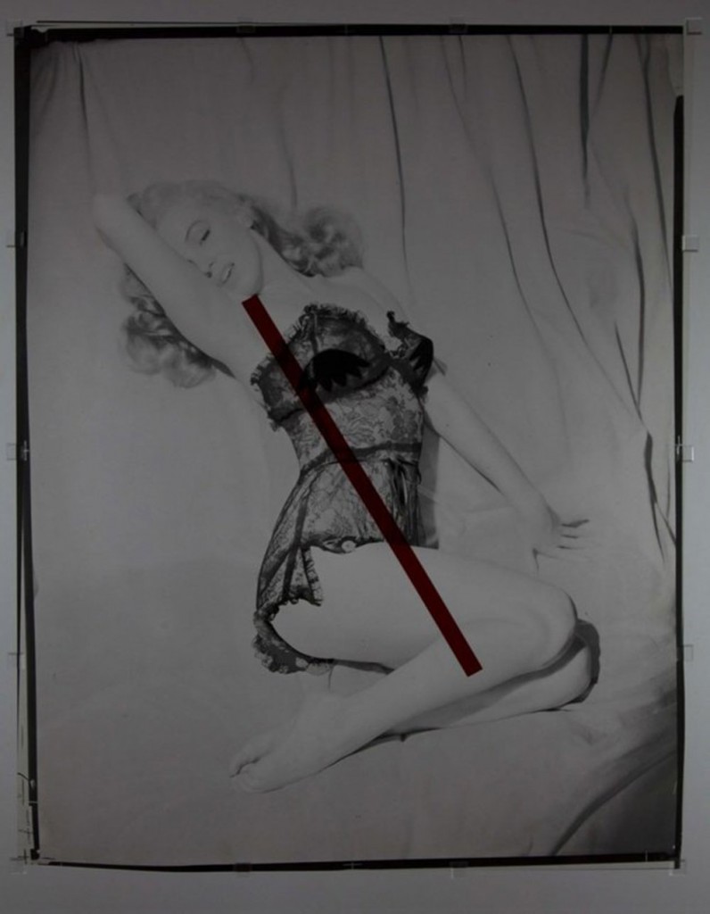 1447693720-syn-cos-1447683460-syn-hbz-1438349809-syn-rbk-1438334726-marilyn-monroe-naked-calendar-1