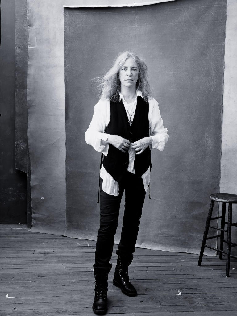 gallery-1448887959-pirelli-calendar-2016-november-patti-smith_nymwik