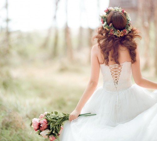Bride-Woman-Outdoor-Wallpaper-High-Res-Pics-7777