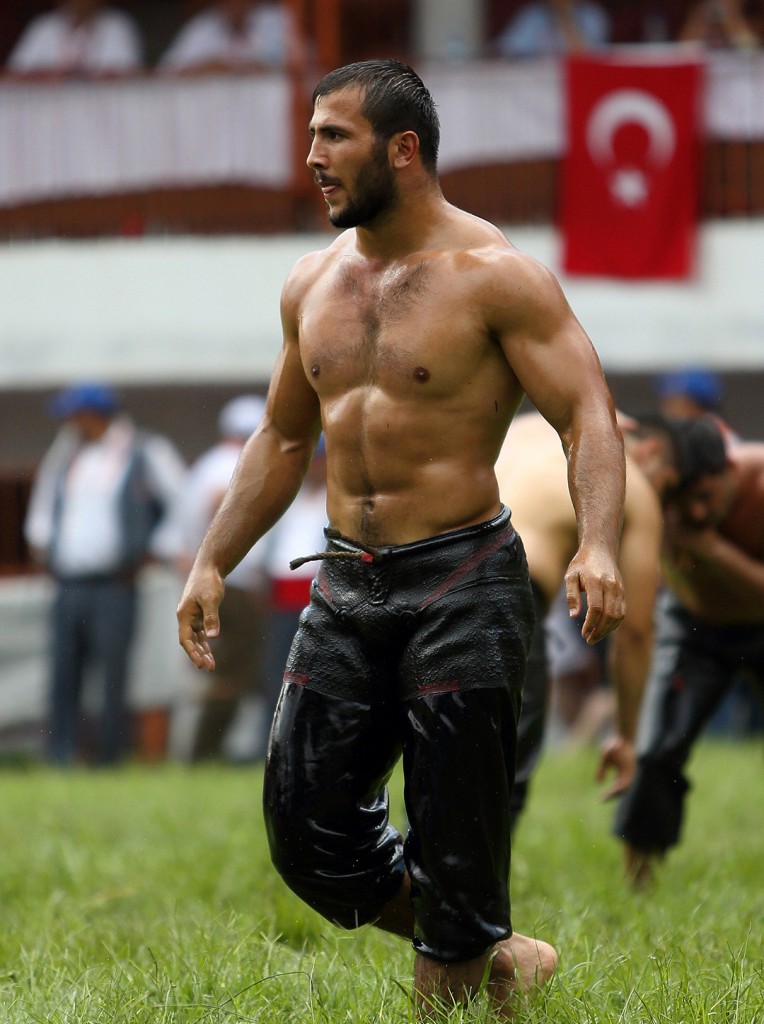 Tyrkneskur olíuglímukappi í vígaham