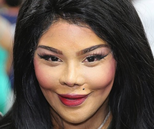 Lil Kim hlóð þessari upp fyrir stuttu....nær óþekkjanleg