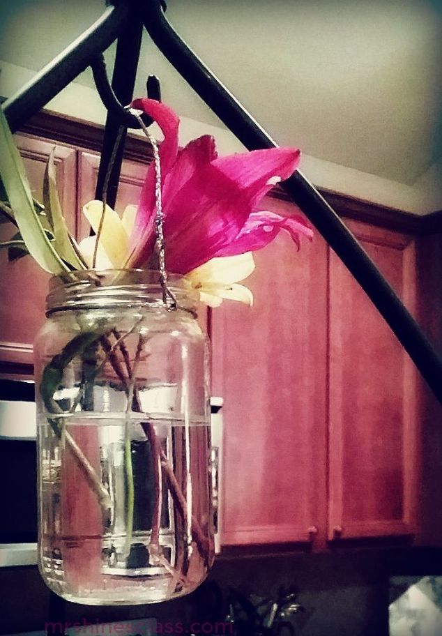 7-of-the-best-container-ideas-for-your-empty-glass-jars-4